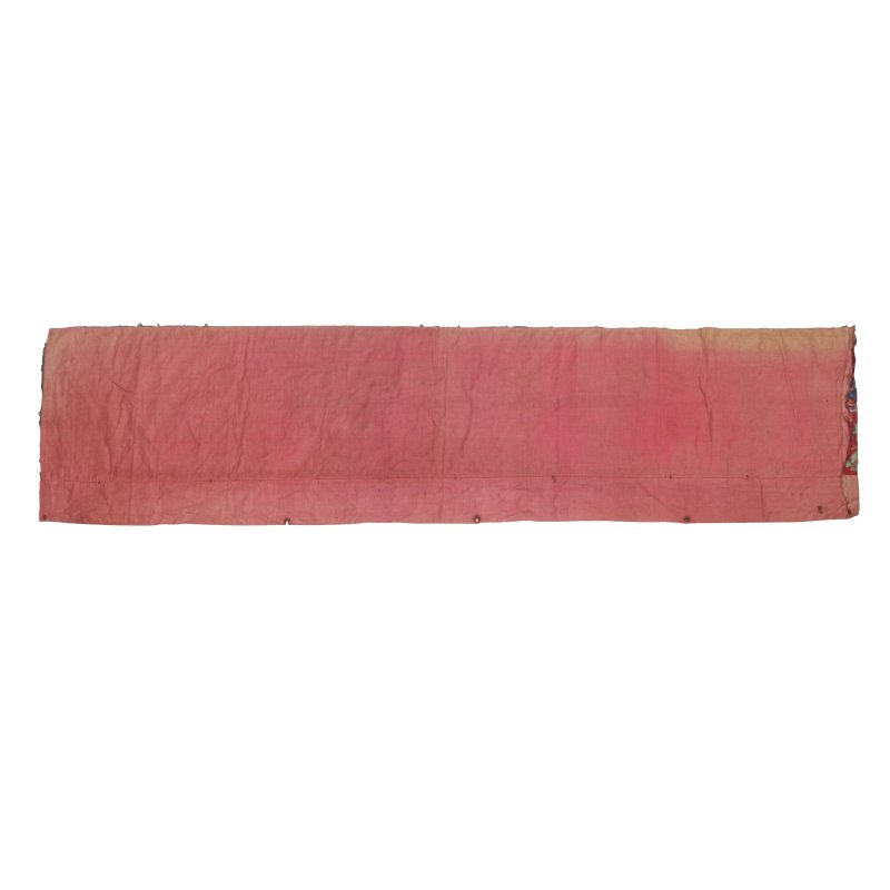 十九世紀 紅地繡神仙圖帷 | A Chinese silk 'immortals' rectangular banner/panel, 19th century - 图3