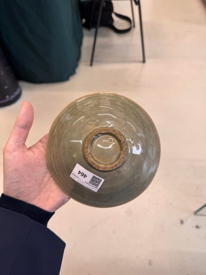 北宋 耀州窯青釉刻花牡丹紋盌 | Santos Collection | A Chinese Yaozhou celadon 'peony' bowl, Northern Song dynasty - 图17
