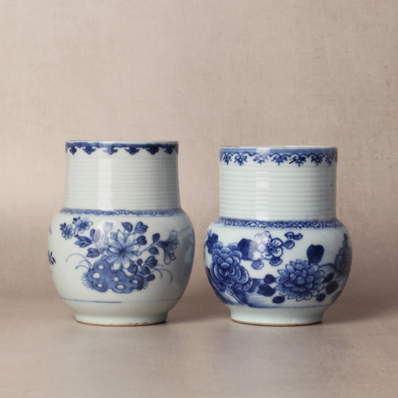 清康熙 青花荷塘圖馬克盃 | Santos Collection | A group of Chinese export blue and white 'lotus pond' mugs, Qing dynasty, Kangxi period - 图6
