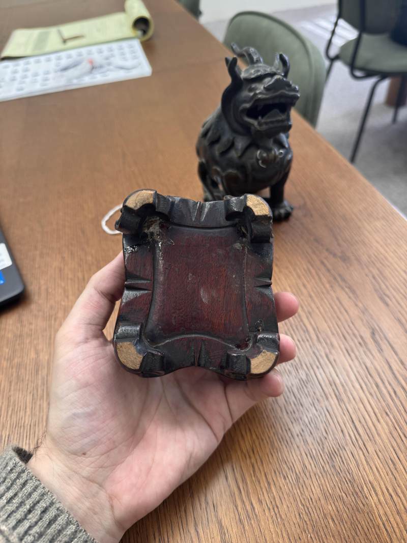 明 銅甪端爐 | A Chinese bronze 'luduan' incense burner, Ming dynasty - 图4