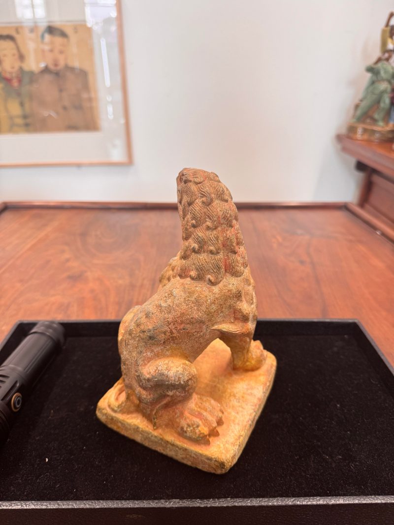 或為唐 大理石雕瑞獅像 | A Chinese marble carving of a lion, possibly Tang dynasty - 图32