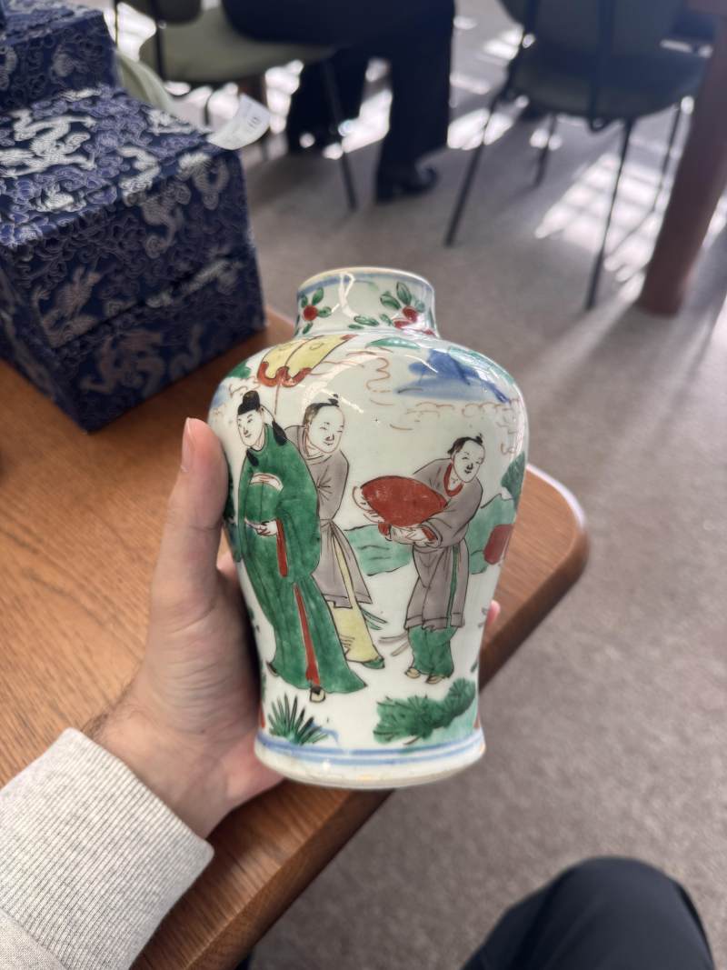 十七世紀 五彩高士圖瓶 | Santos Collection | A Chinese wucai 'official and attendant' vase, 17th century - 图6