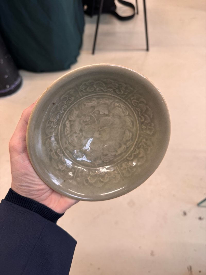北宋 耀州窯青釉刻花牡丹紋盌 | Santos Collection | A Chinese Yaozhou celadon 'peony' bowl, Northern Song dynasty - 图19