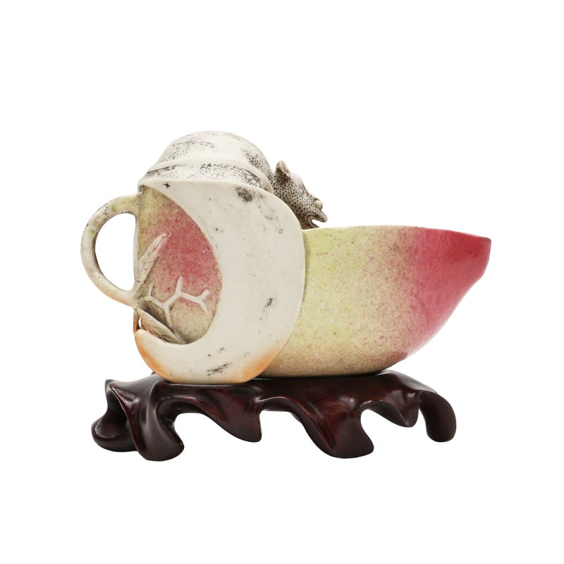 二十世紀 素燒福壽雙全水丞 | A Chinese glazed biscuit ‘bat and peach’ coupe, 20th century - 图5