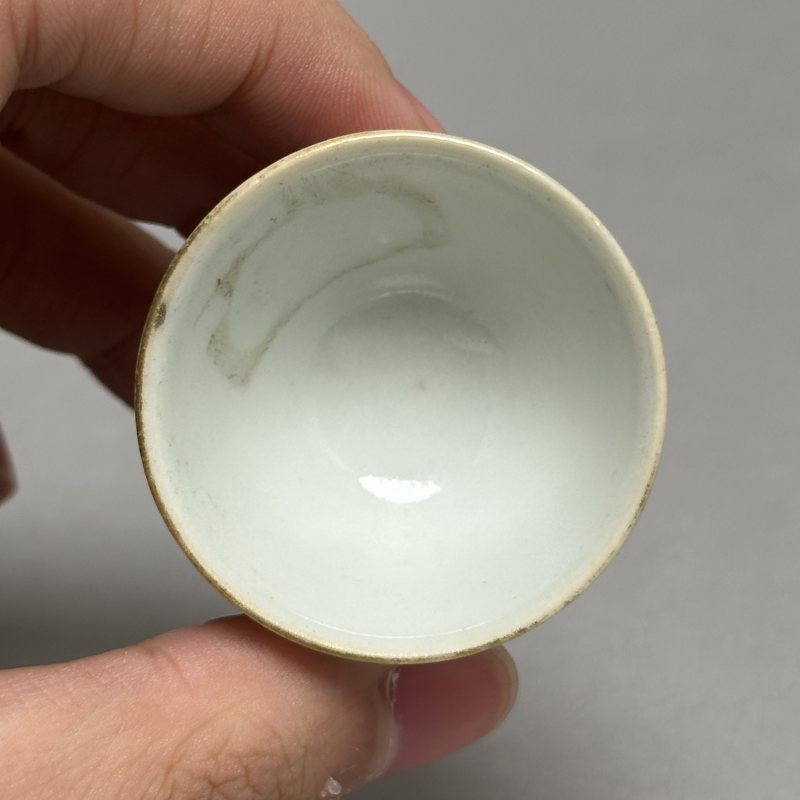 清晚期 粉彩人物图酒盅 - 图4