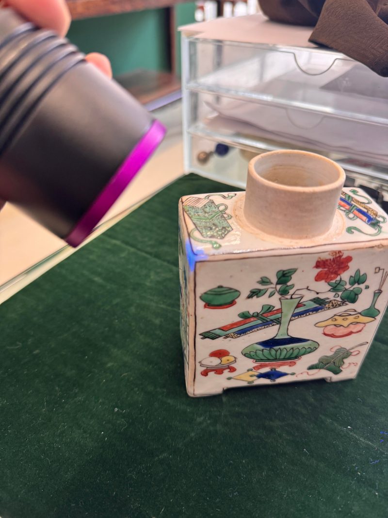 清康熙 粉彩花卉紋茶蓋罐 | Santos Collection | A Chinese export famille-rose tea caddy, Qing dynasty, Kangxi period - 图25