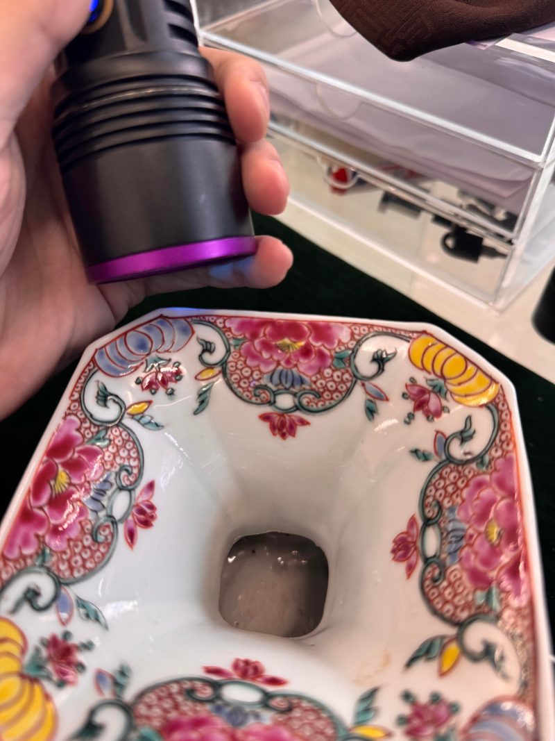 清雍正 粉彩花卉紋渣斗 | Santos Collection | A Chinese export famille-rose 'floral' spittoon, Qing dynasty, Yongzheng period - 图26