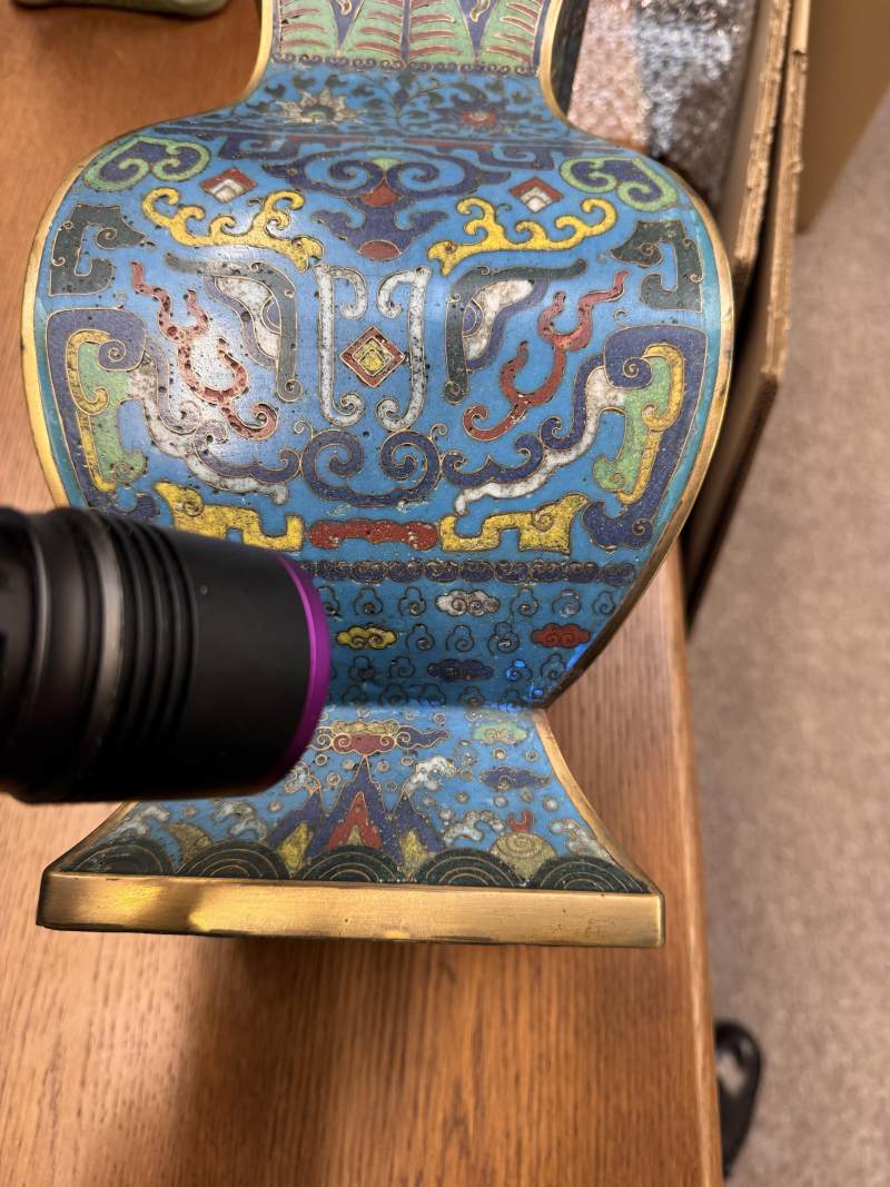 十七世紀 掐絲琺瑯掐絲掐絲銅鍍金饕餮紋方壺 | A fine Chinese cloisonné enamel and gilt-bronze 'taotie' vase, fanghu, Ming dynasty, 17th century - 图26