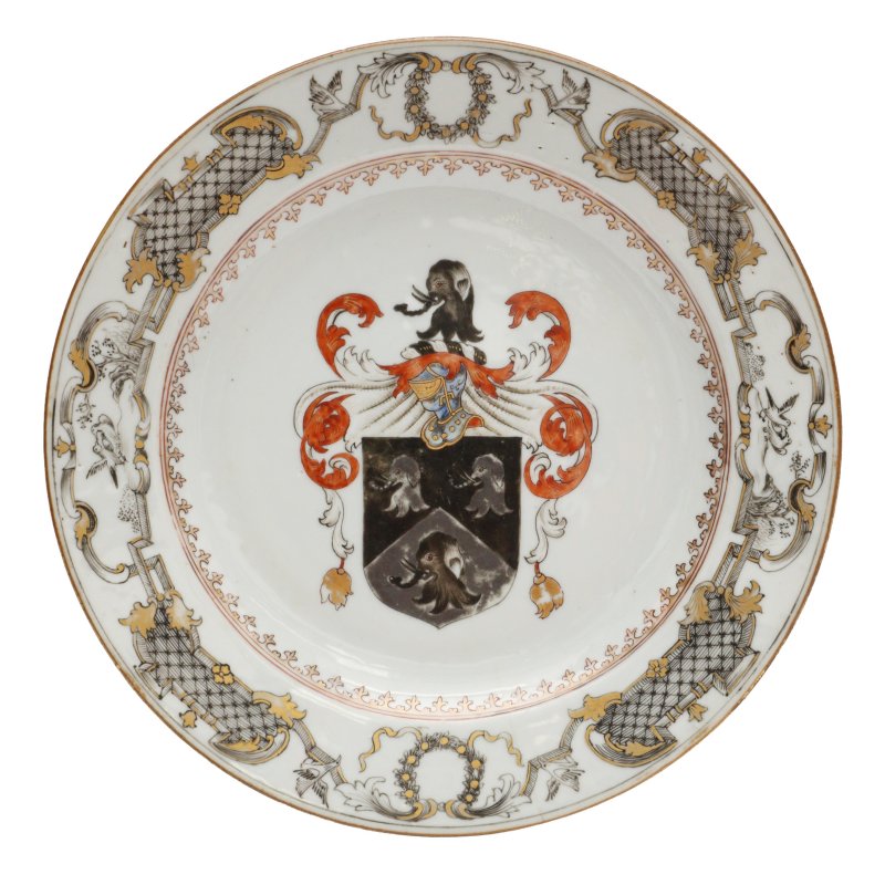 清乾隆 外銷紋章瓷一組五件 | A group of Chinese export armorial ceramics, Qing dynasty, Qianlong period - 图4