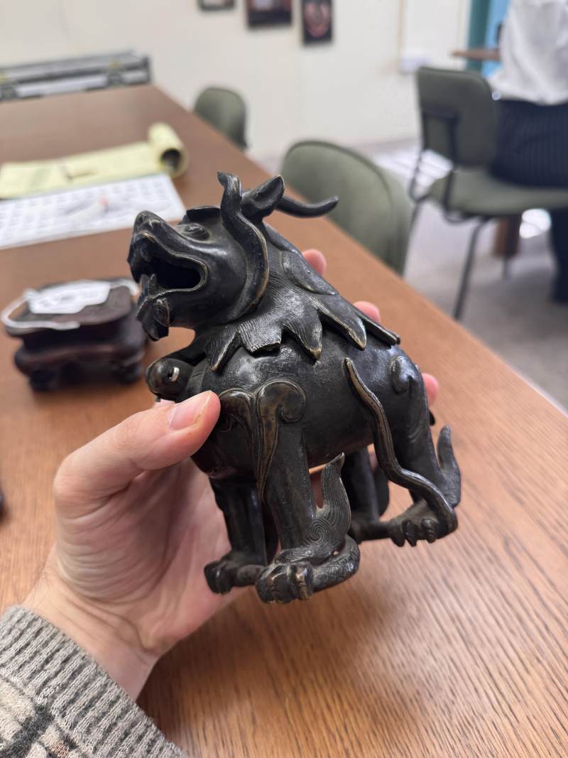 明 銅甪端爐 | A Chinese bronze 'luduan' incense burner, Ming dynasty - 图15