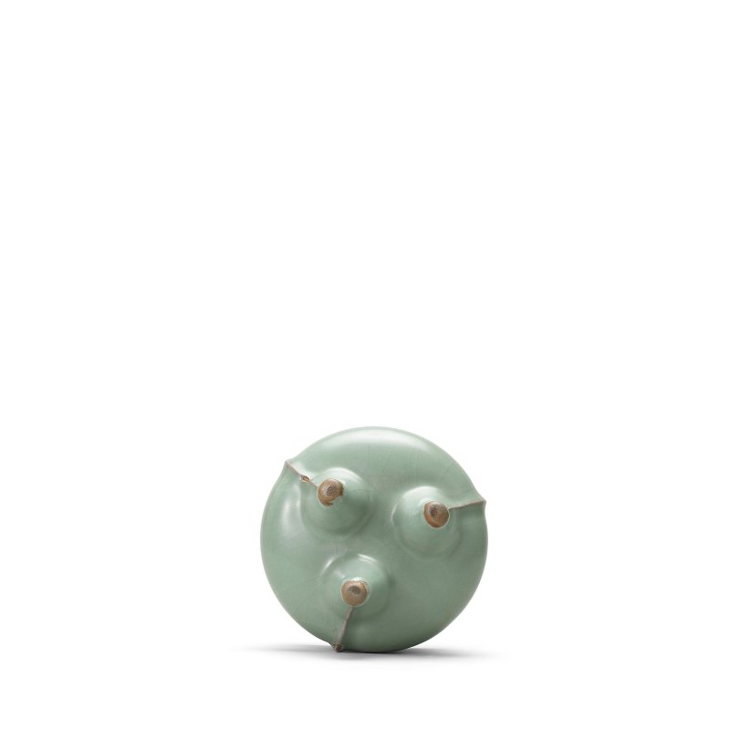 南宋 龍泉窯青釉三足爐 | A LONGQUAN CELADON-GLAZED INCENSE BURNER - 图2