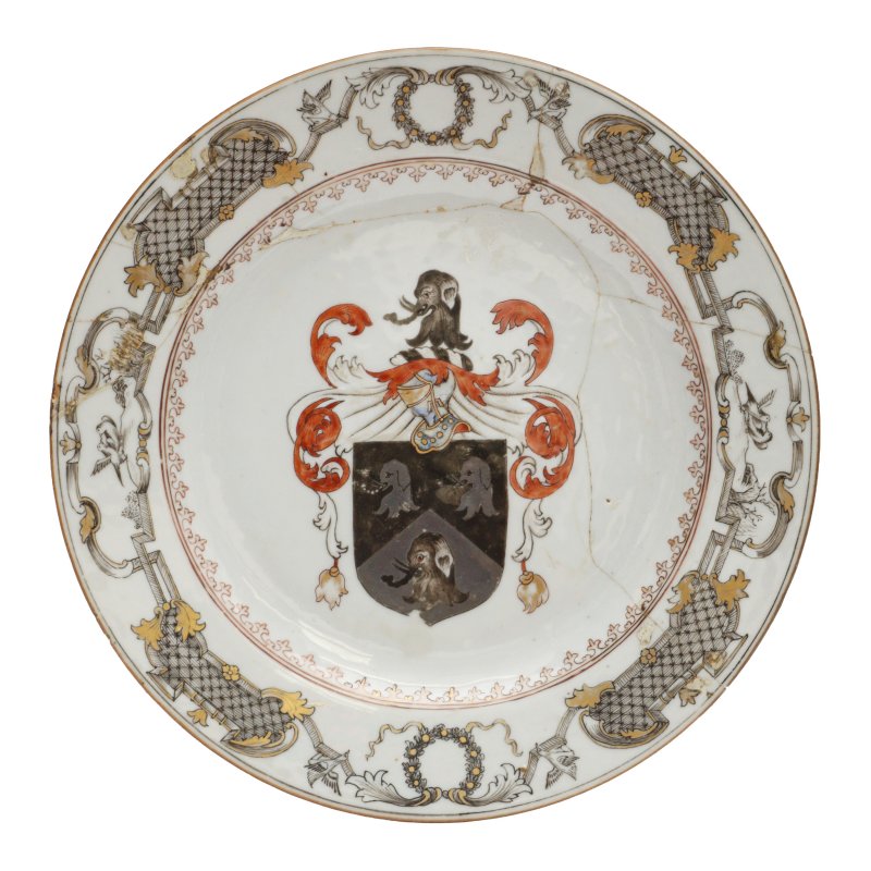 清乾隆 外銷紋章瓷一組五件 | A group of Chinese export armorial ceramics, Qing dynasty, Qianlong period - 图5
