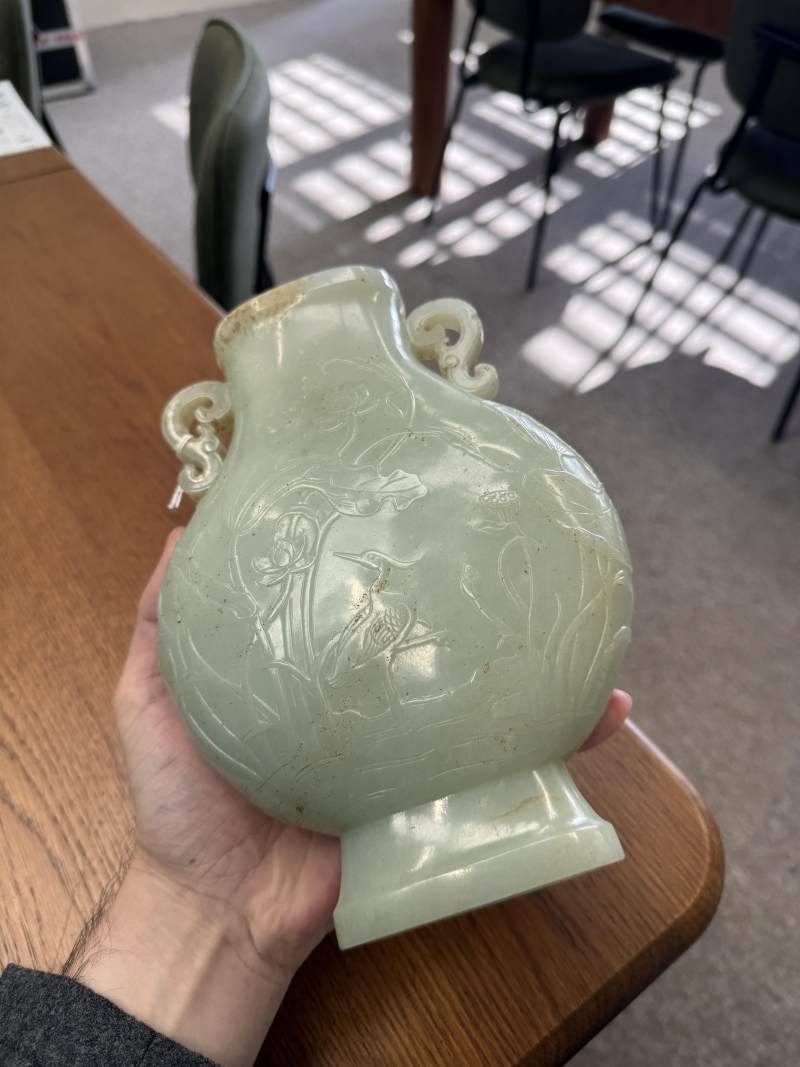 清乾隆 青玉雕蓮塘清趣圖瓶 | A fine Chinese celadon jade 'lotus pond' vase, Qing dynasty, Qianlong period - 图33