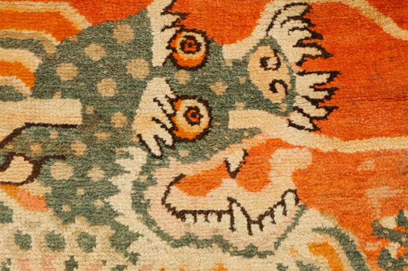 清十八/十九世紀 寧夏織毯雲龍紋地毯 | A Chinese Ningxia 'dragon' rug, Qing dynasty, 18th/19th century - 图2