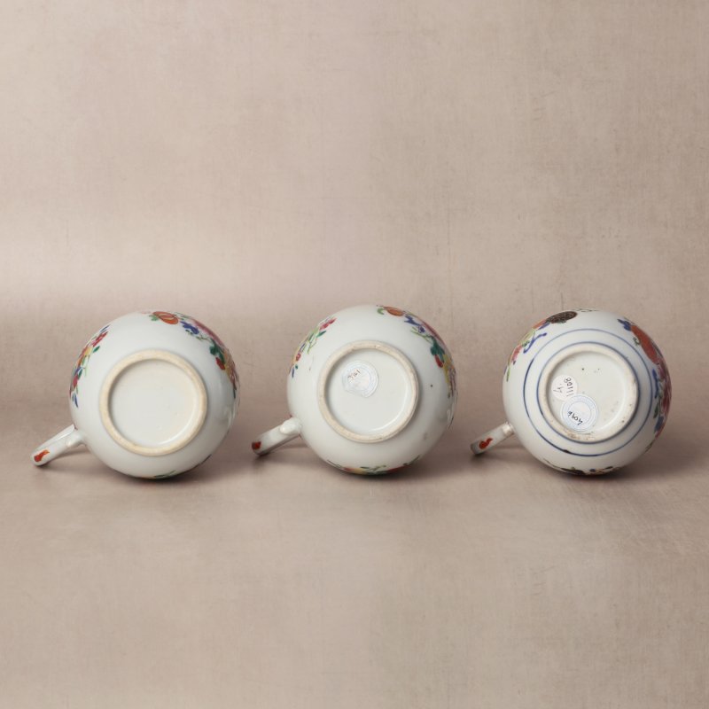 清乾隆 粉彩花卉紋馬克盃 | Santos Collection | A group of Chinese export famille-rose 'floral' mugs, Qing dynasty, Qianlong period - 图5