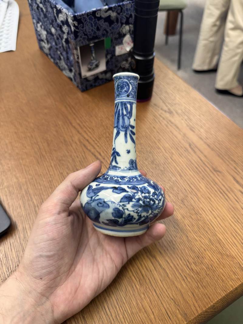明 古染付青花花鳥圖膽瓶 | Santos Collection | A Chinese kosometsuke blue and white 'birds' bottle vase, Ming dynasty - 图7