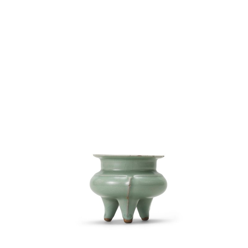 南宋 龍泉窯青釉三足爐 | A LONGQUAN CELADON-GLAZED INCENSE BURNER - 图3