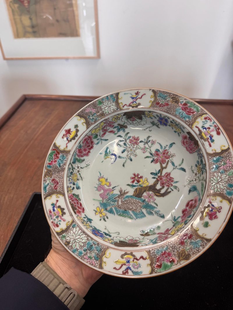 清雍正 粉彩壽鹿圖紋盤 | A Chinese famille-rose 'deer' dish, Qing dynasty, Yongzheng period - 图12