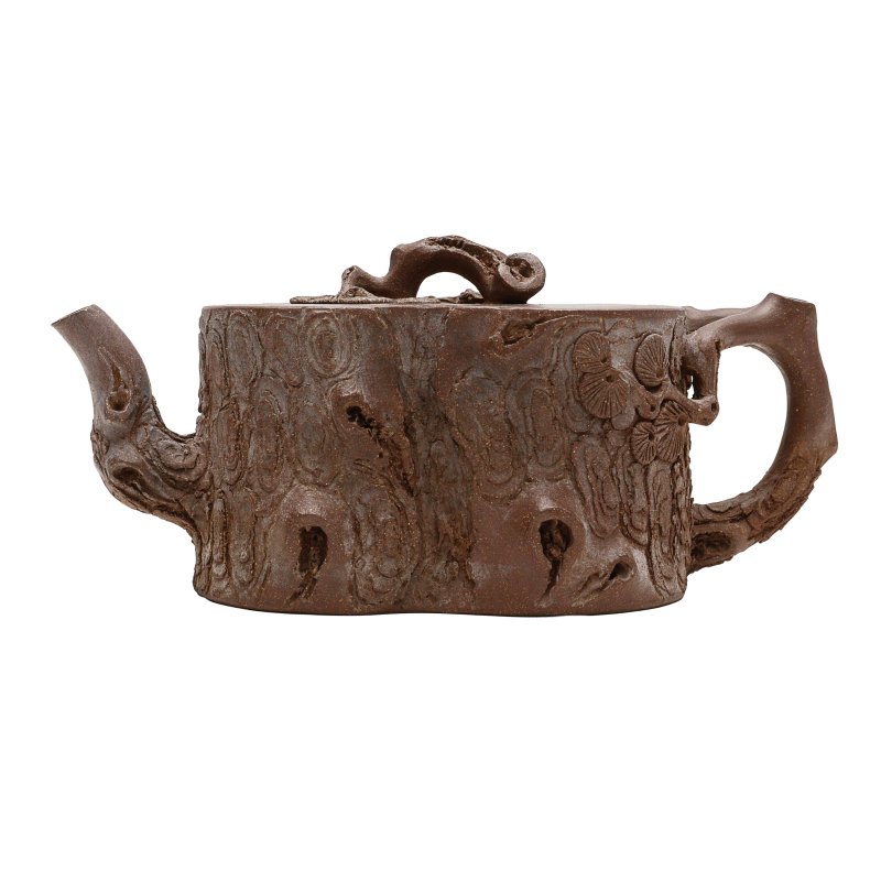 二十世紀 宜興紫砂松幹紋蓋壺 《陳鳴遠》款 | A Chinese Yixing zisha 'pine' teapot and cover, 20th century