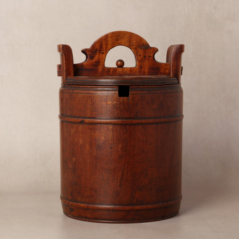明末至清十七/十八世紀 黃花梨茶壺箱 | A rare Chinese huanghuali teapot container, late Ming - Qing dynasty, 17th/18th century