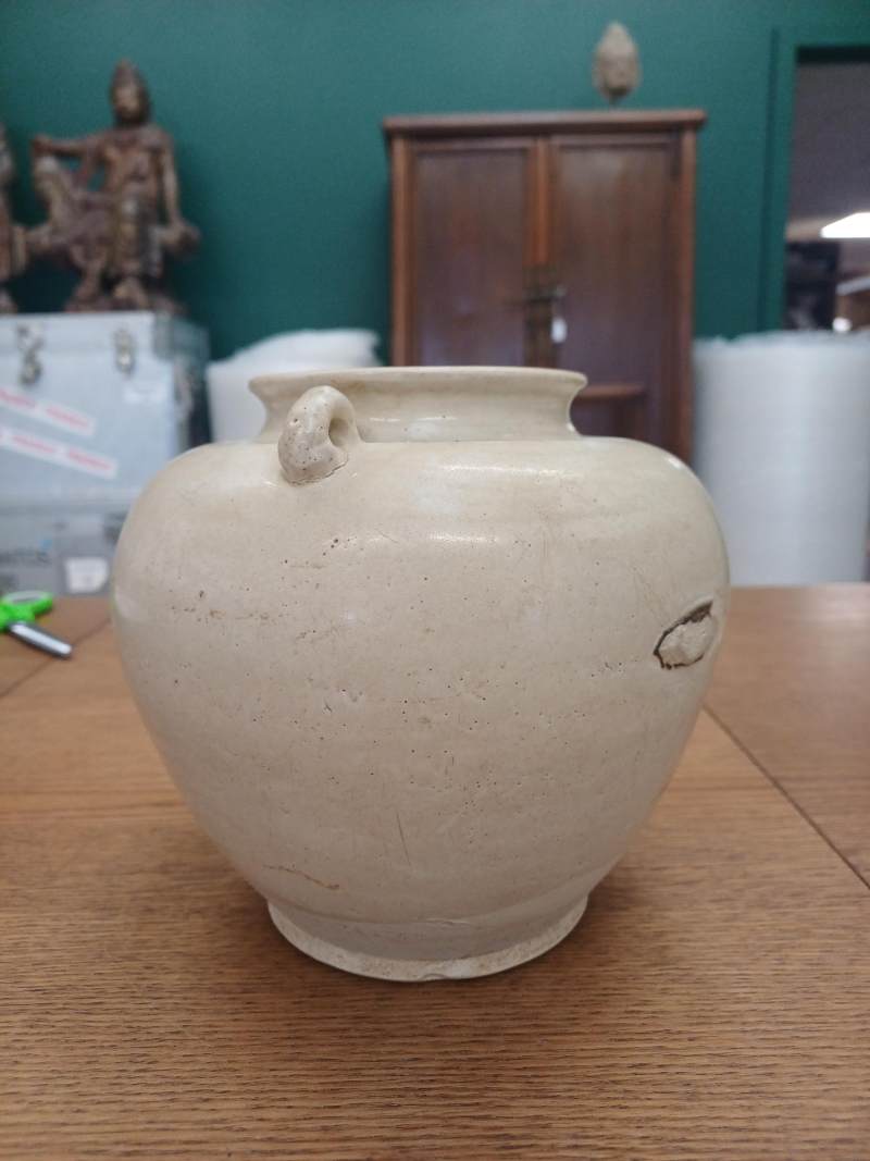 唐 白釉雙繋罐 | A Chinese white-glazed jar, Tang dynasty - 图4