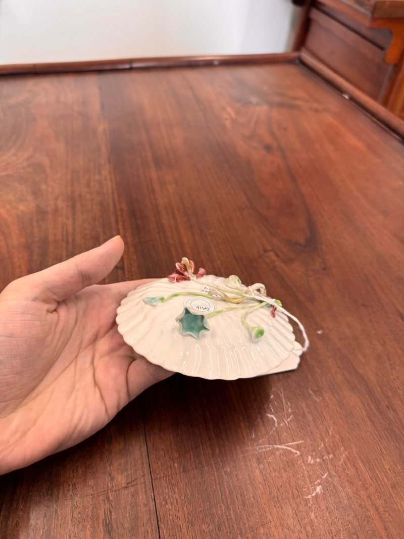 清雍正 粉彩荷塘金魚紋盃及小盤 | Santos Collection | A Chinese export famille-rose 'carp and lotus' cup and saucer, Qing dynasty, Yongzheng period - 图16