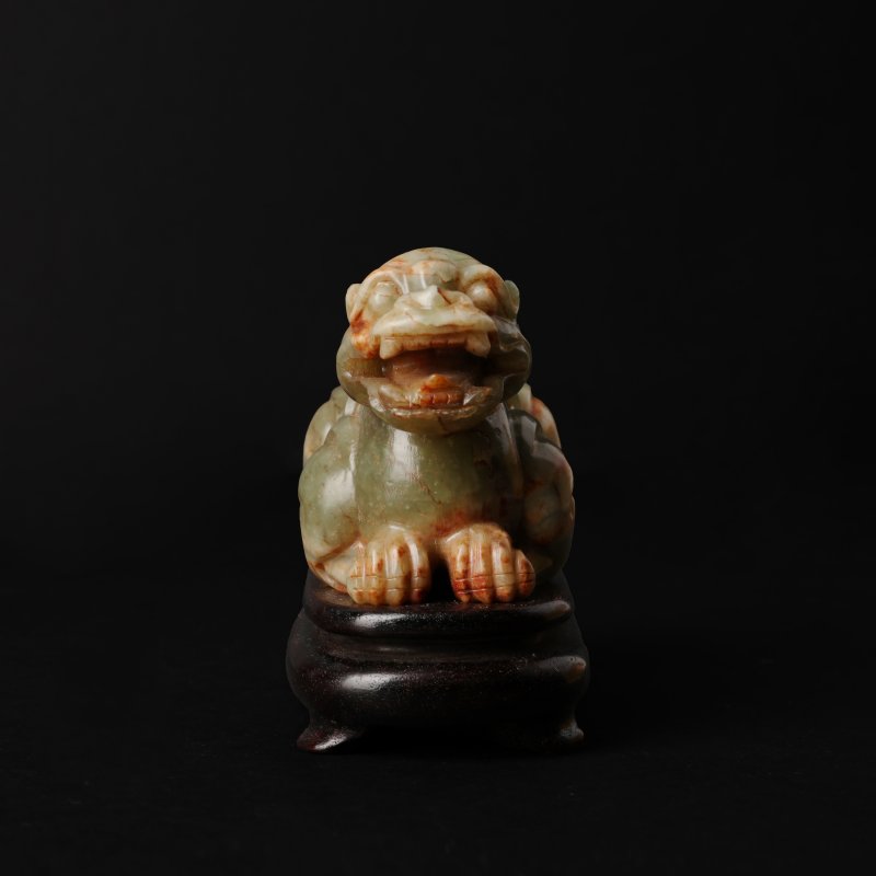 二十世紀 青玉帶皮瑞獸擺件 | A Chinese celadon and russet jade 'mythical beast' carving, 20th century - 图18