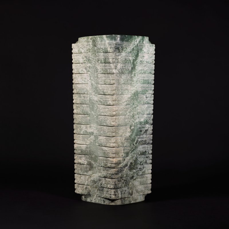 新石器時代或以後 玉琮 | A LARGE GREEN JADE CONG - 图2