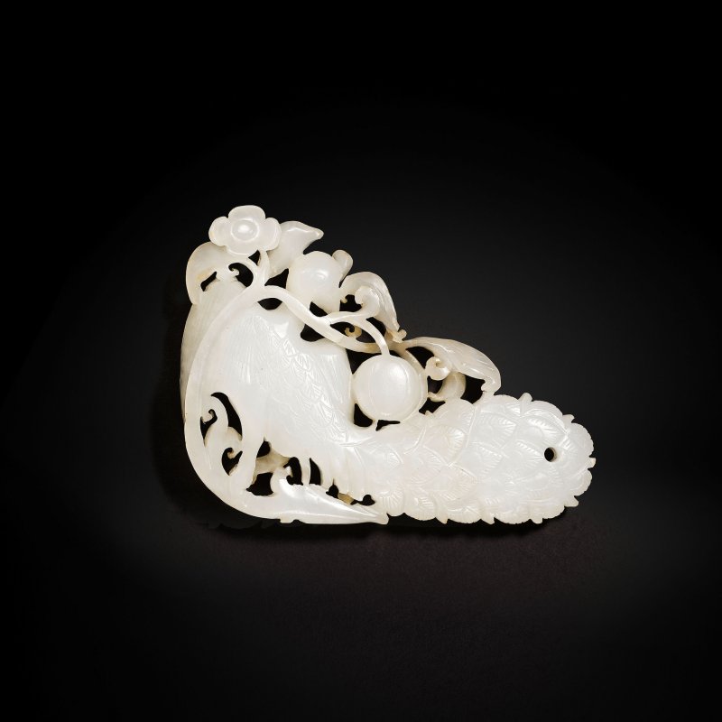 宋或以後 白玉鏤雕孔雀紋珮 | A RETICULATED WHITE JADE 'PEACOCK' GROUP - 图2