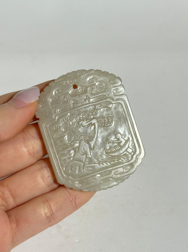 十九/二十世紀 青白玉⌈山水⌋、⌈荷⌋、⌈李白⌋牌三枚 及座 | THREE GREENISH WHITE JADE PLAQUES - 图5