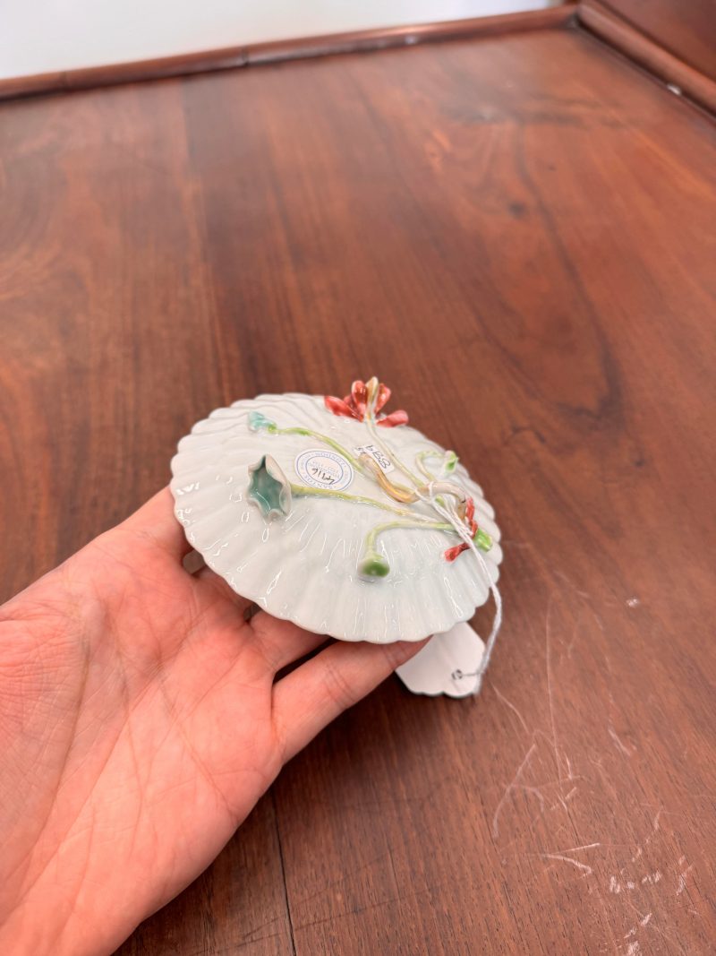 清雍正 粉彩荷塘金魚紋盃及小盤 | Santos Collection | A Chinese export famille-rose 'carp and lotus' cup and saucer, Qing dynasty, Yongzheng period - 图12