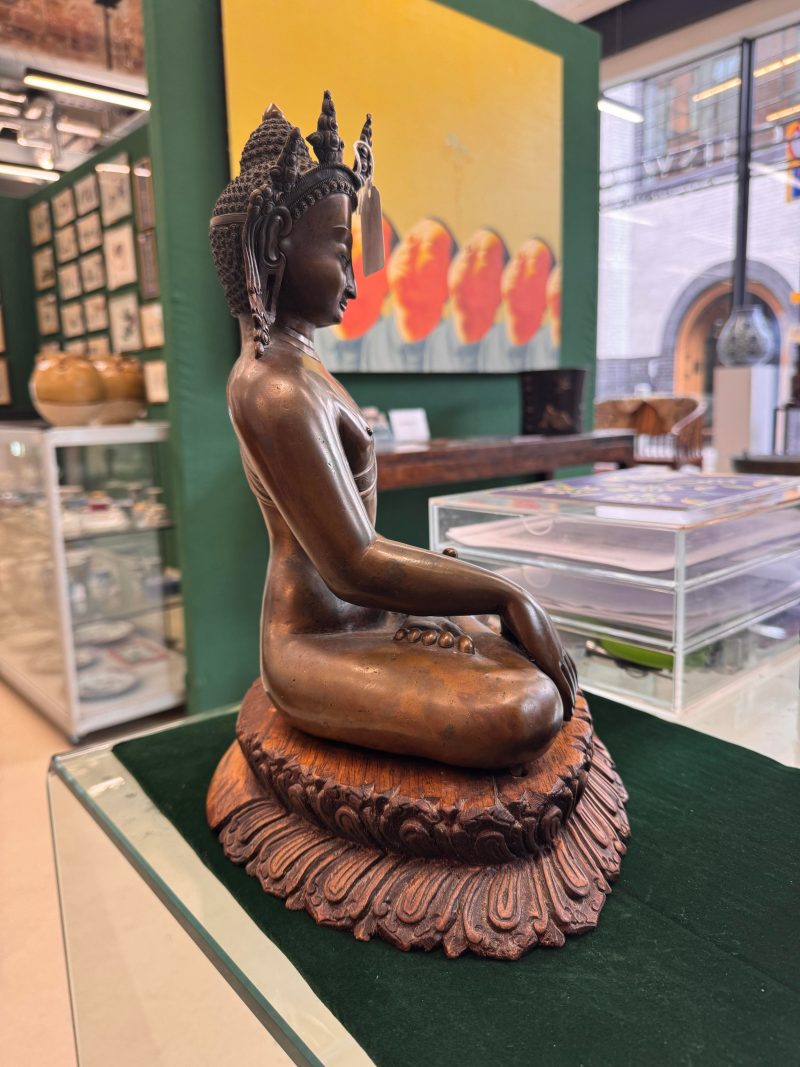 十九世紀 西藏 銅釋迦牟尼佛坐像 | A Tibetan bronze figure of the Shakyamuni Buddha, 19th century - 图11