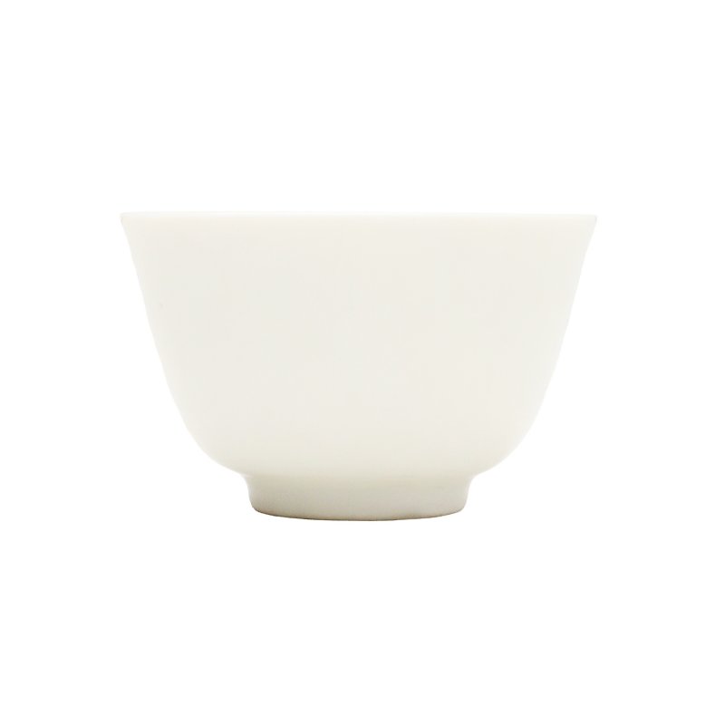 十九/二十世紀 白釉盃 《大清雍正年製》款 | A Chinese white-glazed cup, 19th/20th century