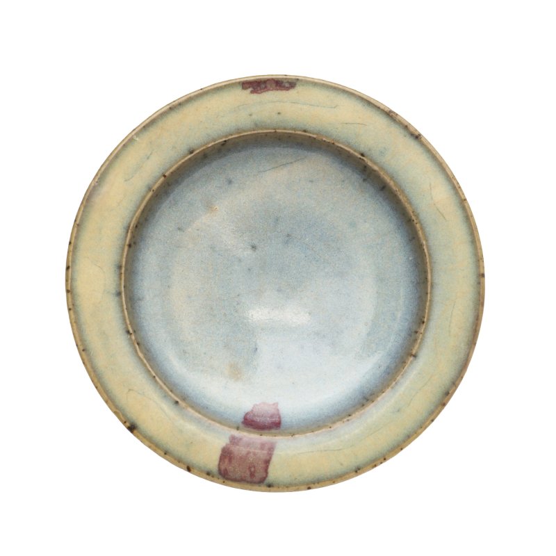 元 鈞窯天青釉紫斑盤 | A small Chinese Jun purple-splashed dish, Yuan dynasty - 图1