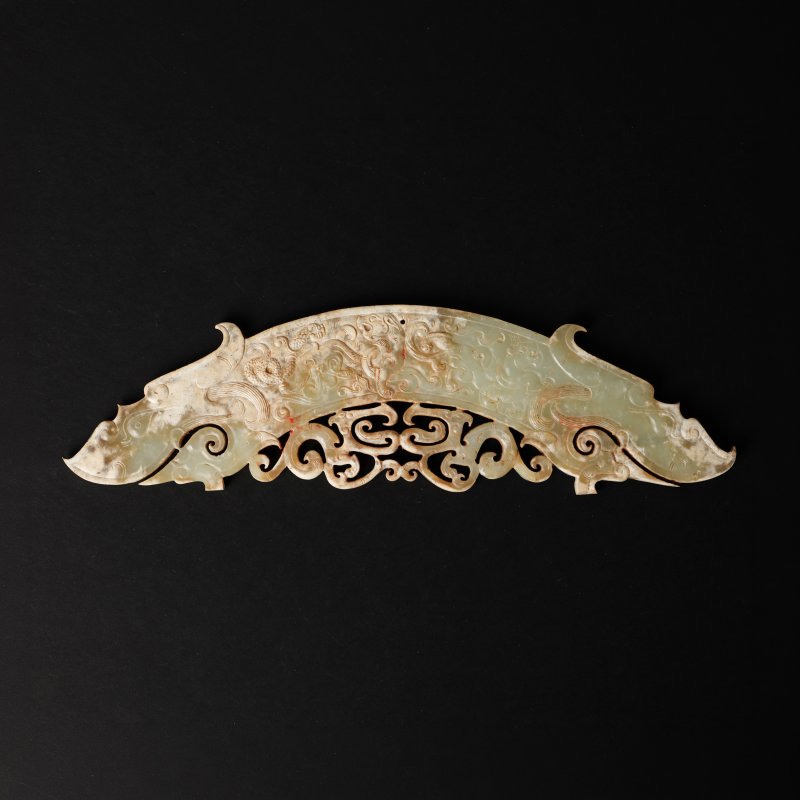 十九/二十世紀 仿古瑞獸紋玉牌 | A Chinese archaistic carved jade 'mythical beast' plaque, 19th/20th century - 图2