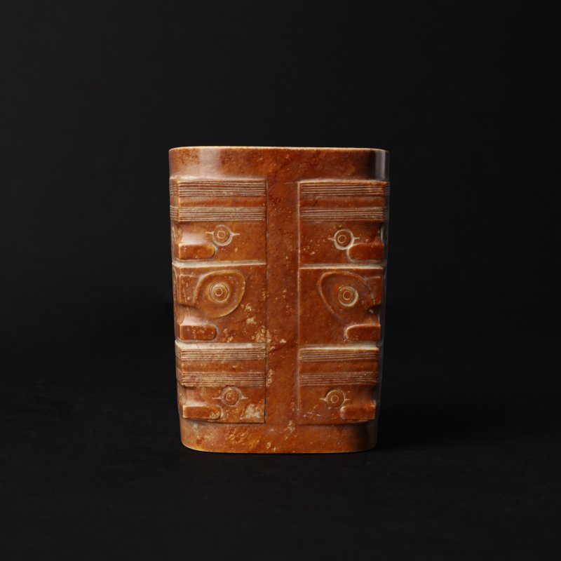 十九世紀 仿古雕饕餮紋琮 | A Chinese archaistic carved 'taotie' jade cong, 19th century - 图2