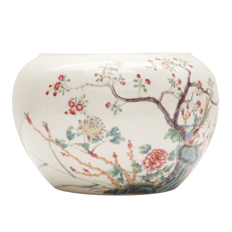 民國 粉彩花鳥圖缽 《大清乾隆年製》款 | A Chinese famille-rose 'birds and blossoms' alms bowl, Republic period, Qianlong mark - 图4