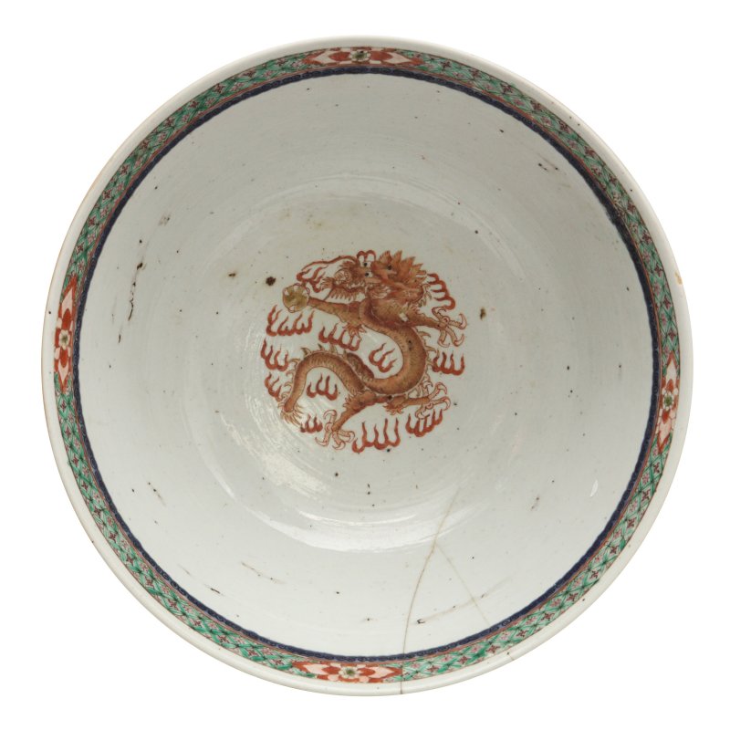 清 五彩人物故事圖盌 | A Chinese famille-verte ‘figural’ bowl, Qing dynasty - 图5