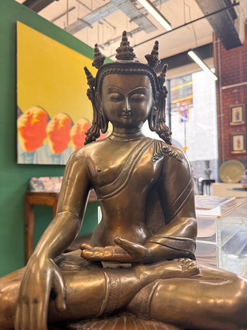 十九世紀 西藏 銅釋迦牟尼佛坐像 | A Tibetan bronze figure of the Shakyamuni Buddha, 19th century - 图12