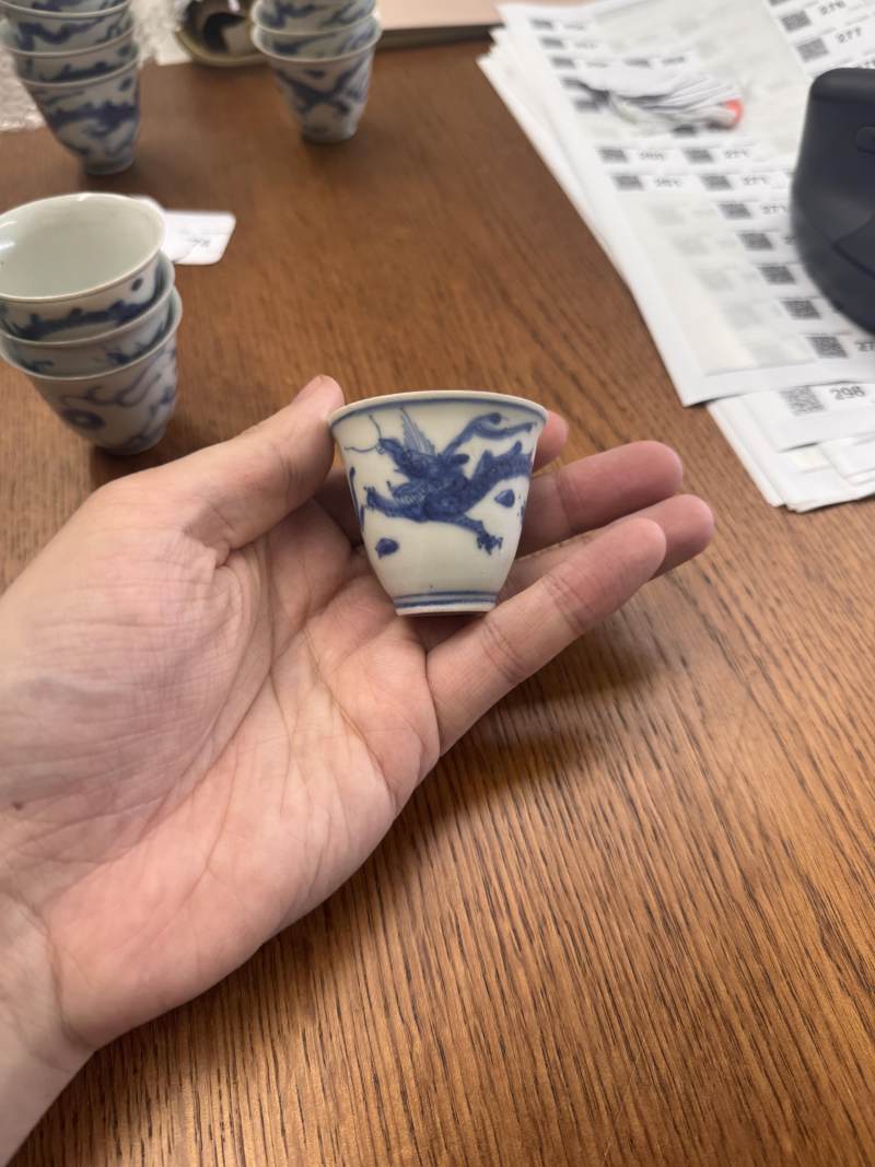 十七世紀 哈徹號沈船出水 青花龍紋酒盃一組四件 | A set of four Chinese blue and white wine cups from the Hatcher Cargo, 17th century - 图19