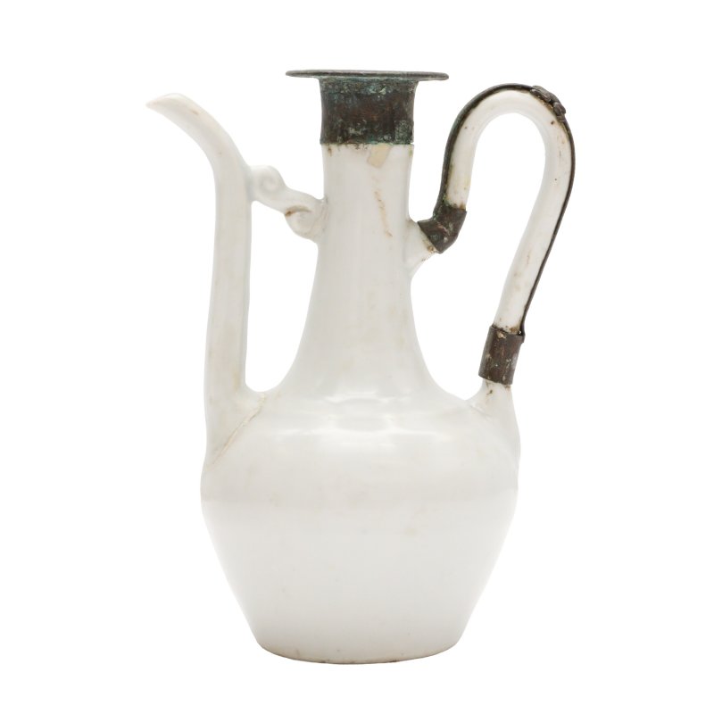 或為明 白釉執壺 | A Chinese monochrome white-glazed ewer, possibly Ming dynasty - 图1