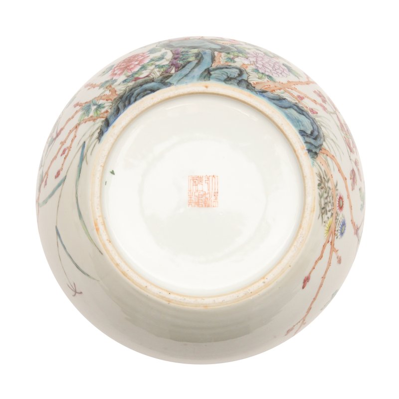 民國 粉彩花鳥圖缽 《大清乾隆年製》款 | A Chinese famille-rose 'birds and blossoms' alms bowl, Republic period, Qianlong mark - 图5