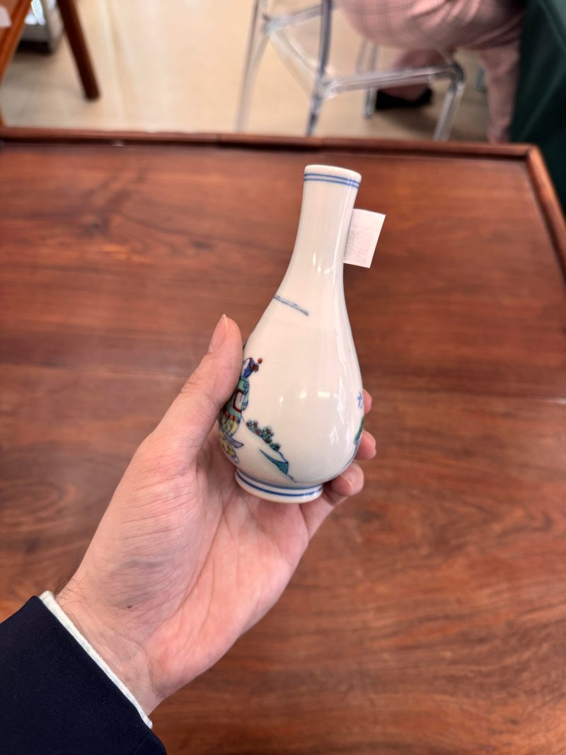 清 鬪彩人物故事圖瓶 《大清雍正年製》款 | A small Chinese doucai 'figural' vase, Qing dynasty, Yongzheng mark - 图11