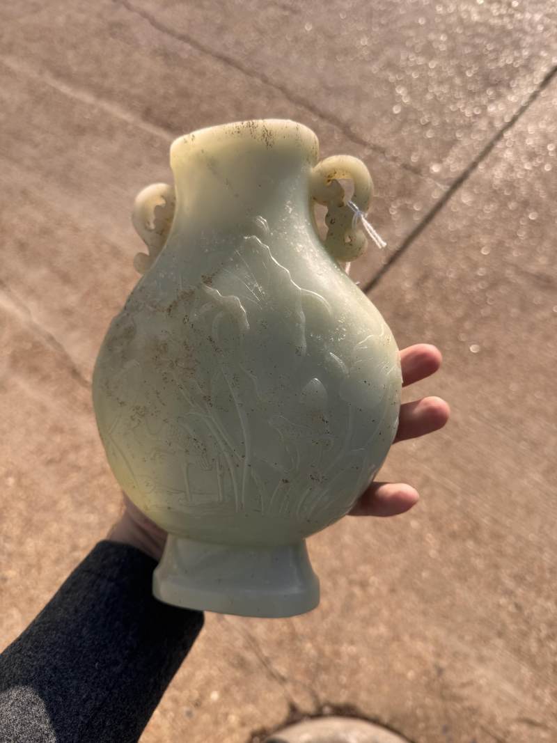 清乾隆 青玉雕蓮塘清趣圖瓶 | A fine Chinese celadon jade 'lotus pond' vase, Qing dynasty, Qianlong period - 图24
