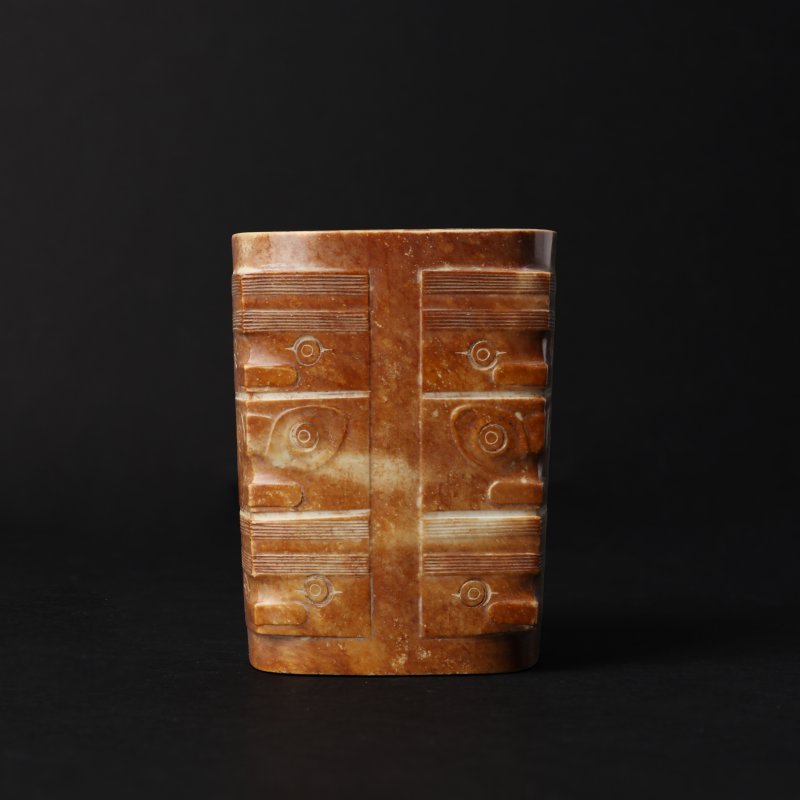 十九世紀 仿古雕饕餮紋琮 | A Chinese archaistic carved 'taotie' jade cong, 19th century - 图4