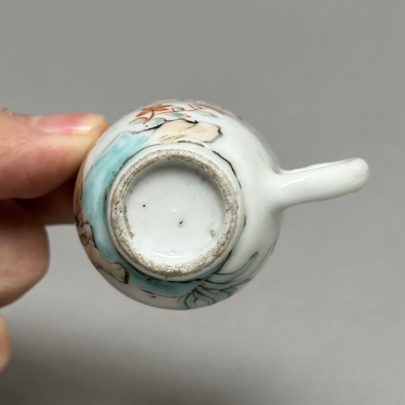 清乾隆 粉彩花卉纹把杯 - 图5