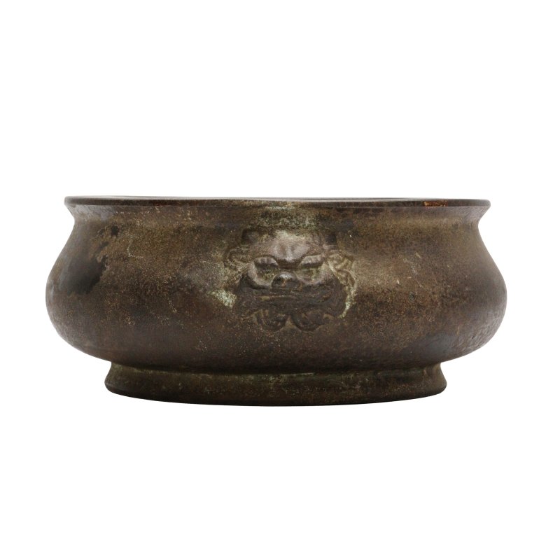 清十九世紀 瑞獸雙耳銅爐 《大明宣德年製》款 | A Chinese bronze bombé censer, Qing dynasty, 19th century - 图4
