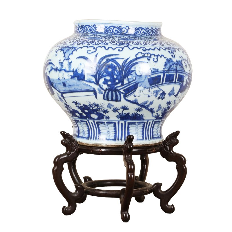 清十八世紀 青花百子圖瓶 | A large Chinese blue and white 'boys' vase, Qing dynasty, 18th century