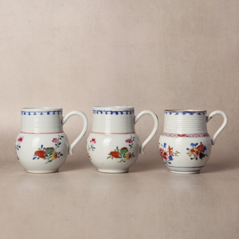 清乾隆 粉彩花卉紋馬克盃 | Santos Collection | A group of Chinese export famille-rose 'floral' mugs, Qing dynasty, Qianlong period