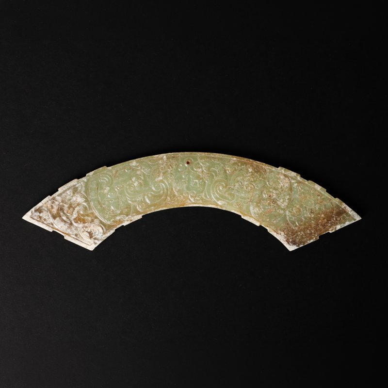 十九/二十世紀 仿古螭龍紋玉牌 | A Chinese archaistic carved jade 'chilong' dragon plaque, 19th/20th century